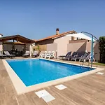 Paola Apartment Pula