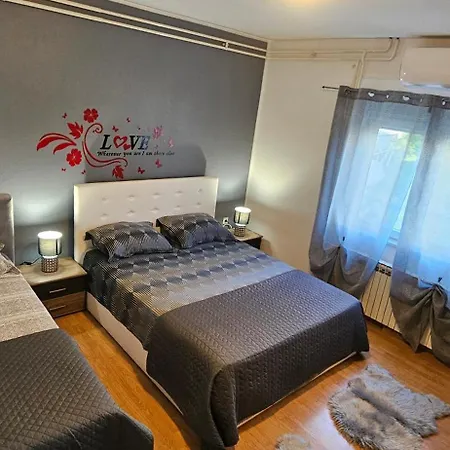Apartment Paola Pula