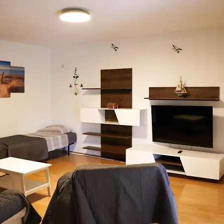 Paola Apartmán *